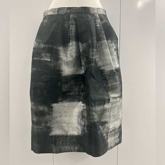 Max Mara Printed Pencil Skirt in Black and Grey, Size 2 - Picture 4 of 13